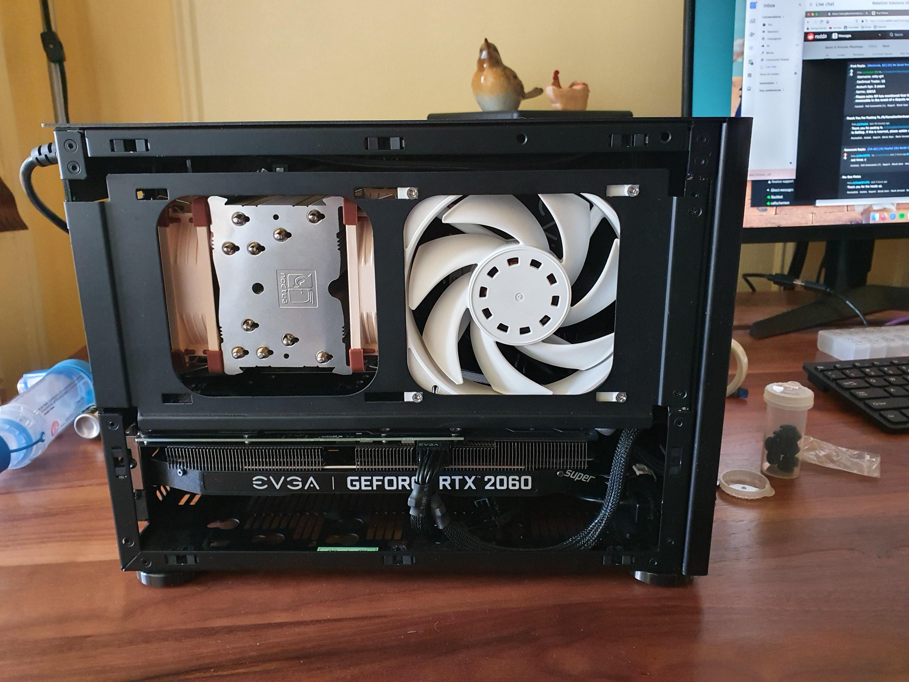 An image with filename: g0qs5d8ojuv41.jpg